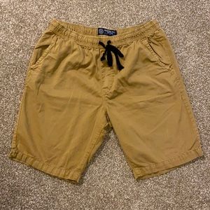 Men’s American Eagle shorts
